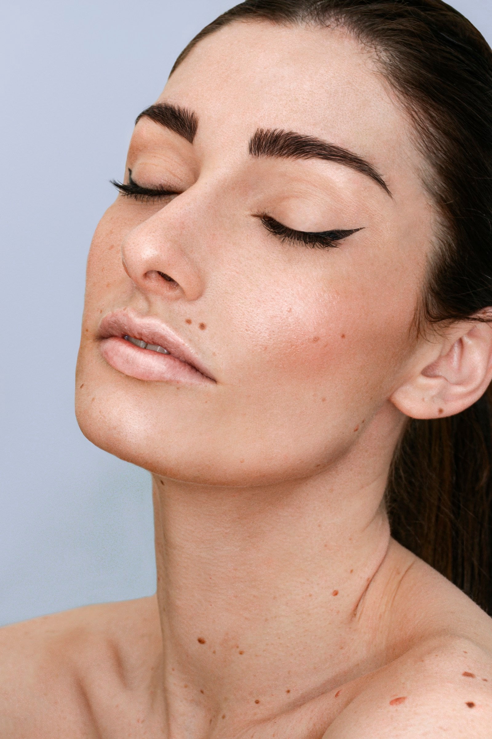 Rostro con piel natural sin retoques